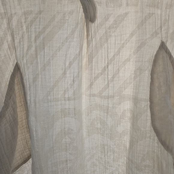 KEALOPIKO AHUKAI - SIZE XS - HE HOO HENO UA PRINT - WHITW ON WHITE - Picture 2 of 6